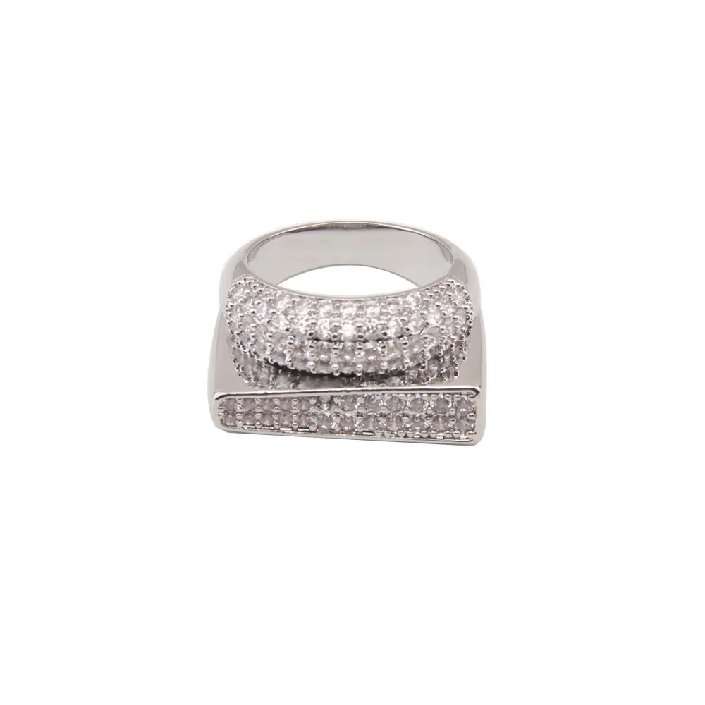 *Layered full diamond crystal ring for women, with a light luxury and high-end feel, versatile ring
*Layered full diamond crystal ring for women, with a light luxury and high-end feel, versatile ring
