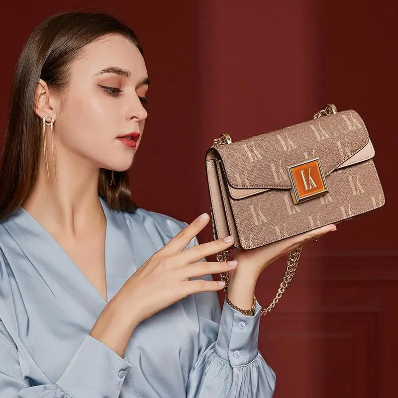 Luxury Designer Bags Chain Bag Female Messenger Small Square Bag High -Level Explosion Female Bag
Luxury Designer Bags Chain Bag Female Messenger Small Square Bag High -Level Explosion Female Bag