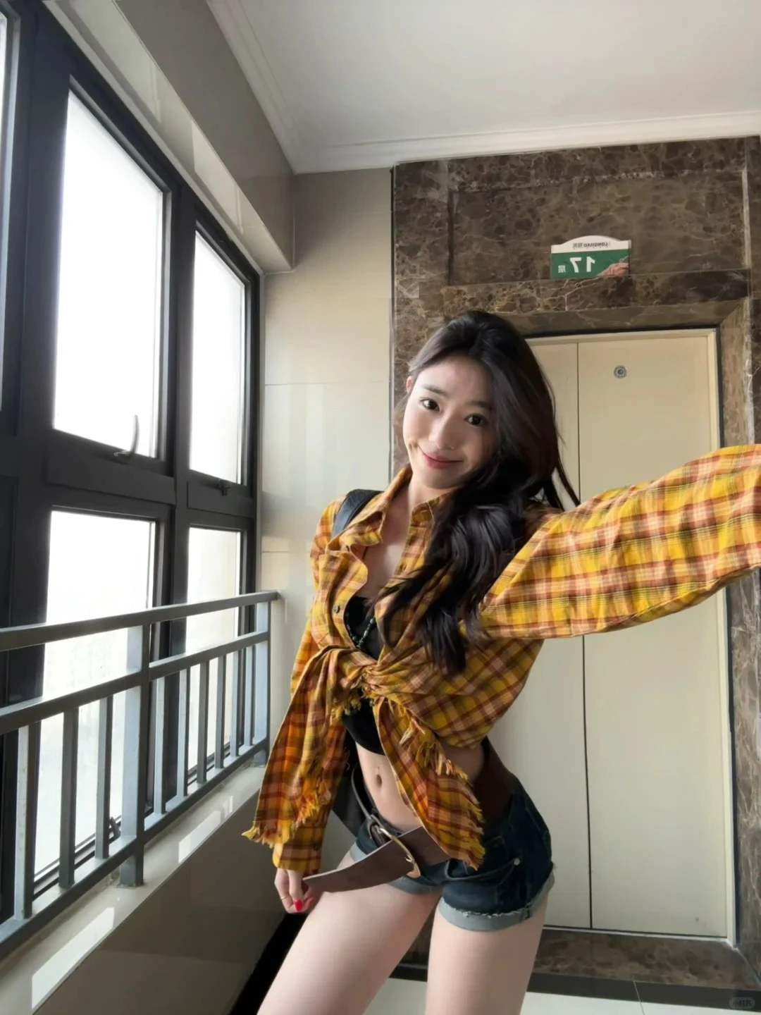 American Retro Yellow Plaid Fringed Shirt Jacket Women's Spring 2026 Loose Lazy Style Shirt Coat Korean Style Slim Fit
American Retro Yellow Plaid Fringed Shirt Jacket Women's Spring 2026 Loose Lazy Style Shirt Coat Korean Style Slim Fit