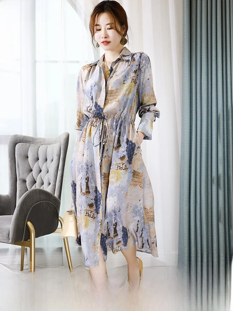 Silk Shirt Dress Women's Vintage Abstract Oil Painting Print Turn-down Collar Silk Midi Dress High Waist Autumn Wear
Silk Shirt Dress Women's Vintage Abstract Oil Painting Print Turn-down Collar Silk Midi Dress High Waist Autumn Wear