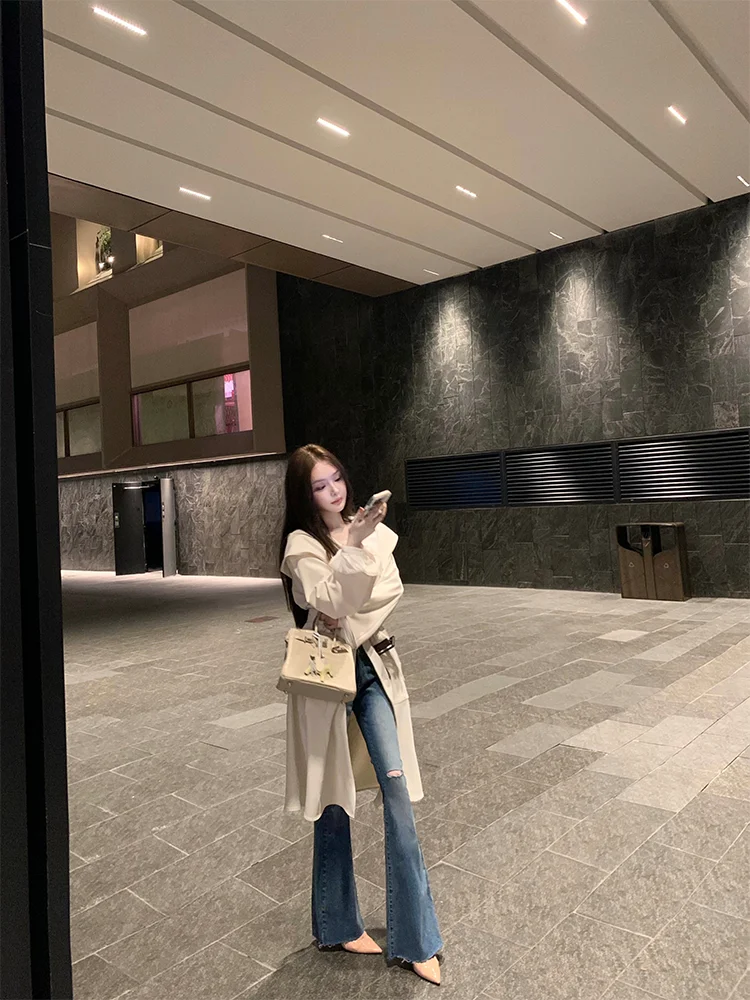 High Waist Bell Bot Blue Jeans Women's Spring Autumn High Waist Slimming Waed Denim Pants Torn Frayed Hem Doggyqin
High Waist Bell Bot Blue Jeans Women's Spring Autumn High Waist Slimming Waed Denim Pants Torn Frayed Hem Doggyqin