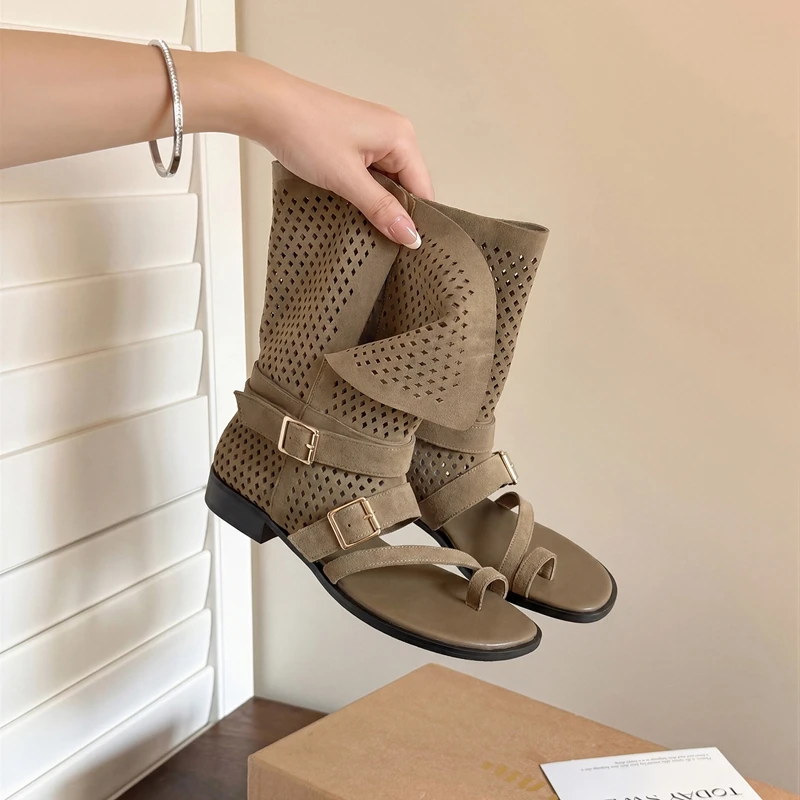 2026 Women's Summer Fashion Short Boots Round Toe Breathable Genuine Leather Hollow Out Belt Buckle Design Heightening Open Toe
2026 Women's Summer Fashion Short Boots Round Toe Breathable Genuine Leather Hollow Out Belt Buckle Design Heightening Open Toe