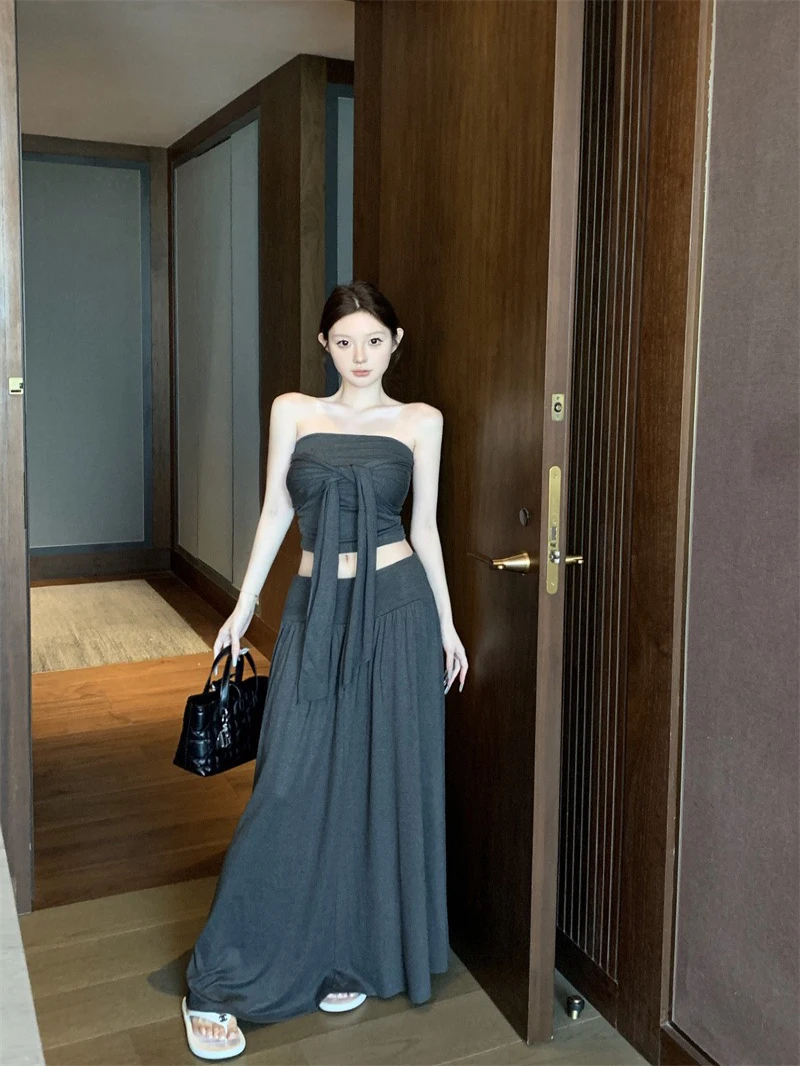 Korean Style RIZZMA Tie-Detail Crop Top And High-Waist Skirt Set Women's Summer Fashion Sensation Two-Piece Suit
Korean Style RIZZMA Tie-Detail Crop Top And High-Waist Skirt Set Women's Summer Fashion Sensation Two-Piece Suit