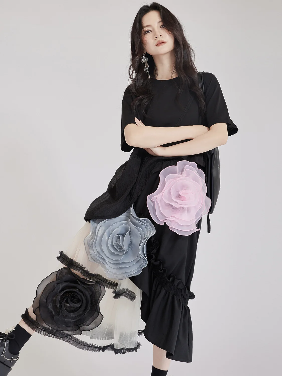 Elegant Vintage High Waist Asymmetrical Mesh Splicing Puffy Half Skirt Long Skirt Summer Rose Flower 3D Decoration Embroidery
Elegant Vintage High Waist Asymmetrical Mesh Splicing Puffy Half Skirt Long Skirt Summer Rose Flower 3D Decoration Embroidery