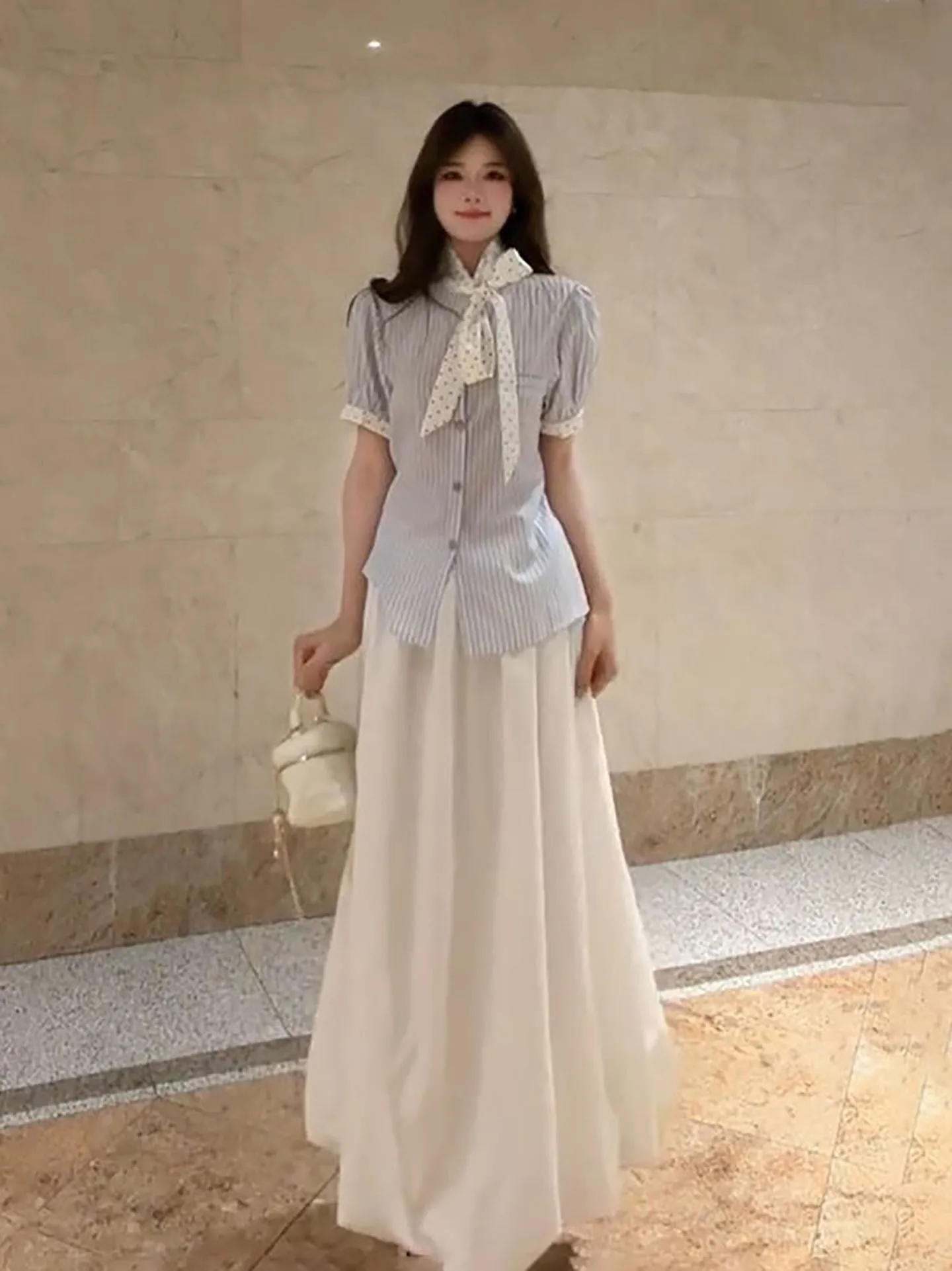 Sweet School Pure Style Stand Collar Stripe Short Sleeve Top with Meat Covering White Flower Bud Skirt Two Piece Set
Sweet School Pure Style Stand Collar Stripe Short Sleeve Top with Meat Covering White Flower Bud Skirt Two Piece Set