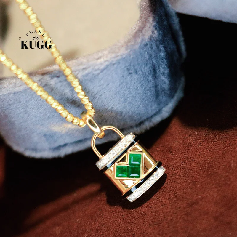 KUGG 100% 18K Yellow Gold Pendant Fashion Lock Shape Shiny Diamond Natural Emerald Necklace Pendant for Women Fine Jewelry
KUGG 100% 18K Yellow Gold Pendant Fashion Lock Shape Shiny Diamond Natural Emerald Necklace Pendant for Women Fine Jewelry