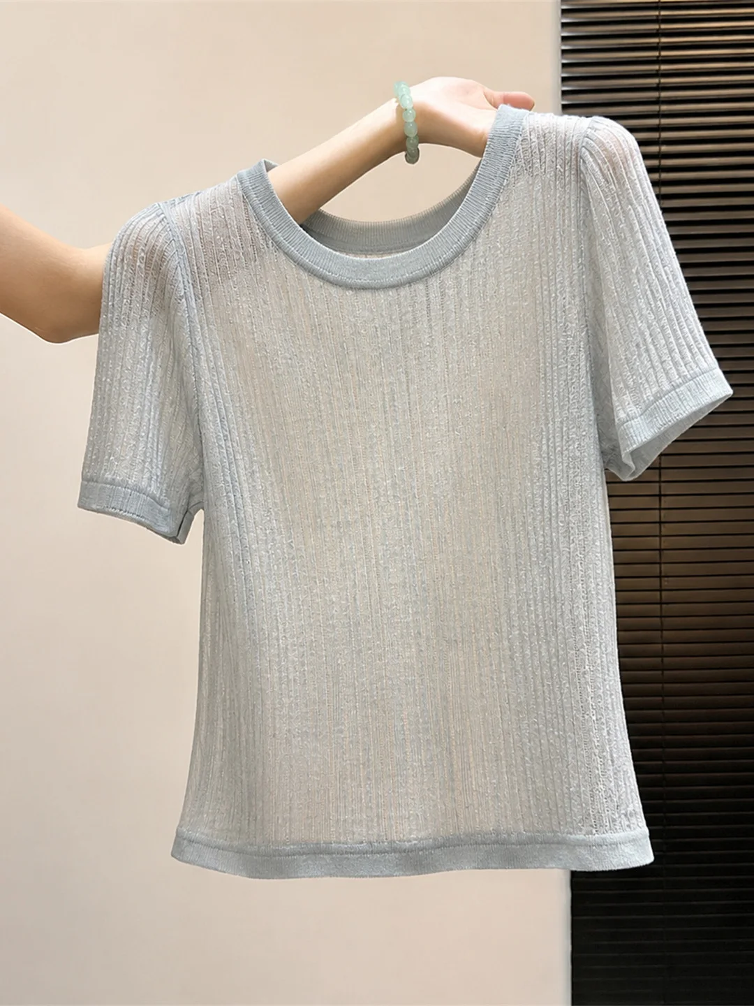 Commute Style round Neck Short Sleeve Ice Silk Knitted Top Versatile Casual Summer Slimming Basic Shirt Korean Version Straig...
Commute Style round Neck Short Sleeve Ice Silk Knitted Top Versatile Casual Summer Slimming Basic Shirt Korean Version Straig...