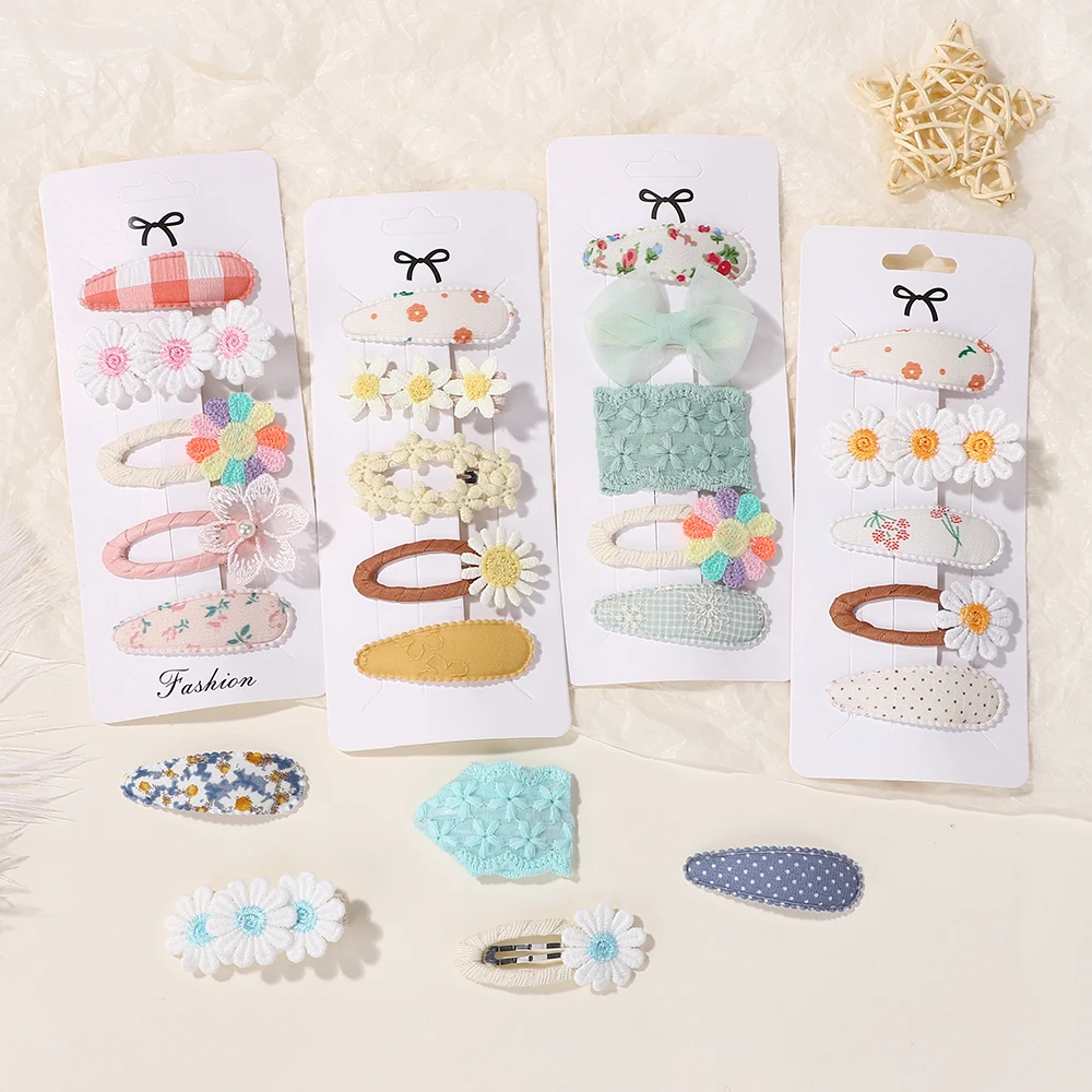 LOVEKIKI 5Pcs/Set Girls Boutique Hair Clip Embroidered Printing Barrette Fresh Daisy Hairpin Cute Babe Children Hair Accessories
LOVEKIKI 5Pcs/Set Girls Boutique Hair Clip Embroidered Printing Barrette Fresh Daisy Hairpin Cute Babe Children Hair Accessories