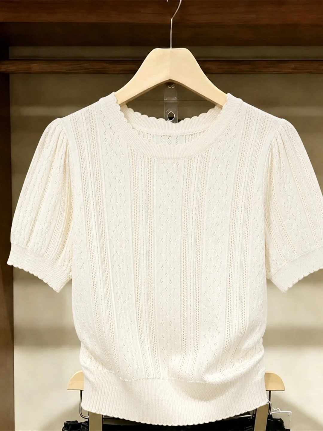 Summer 2026 Pure Color Commute Versatile Short Sleeve Knitted round Neck Soft Comfortable Overhead Korean Style Silk Top
Summer 2026 Pure Color Commute Versatile Short Sleeve Knitted round Neck Soft Comfortable Overhead Korean Style Silk Top
