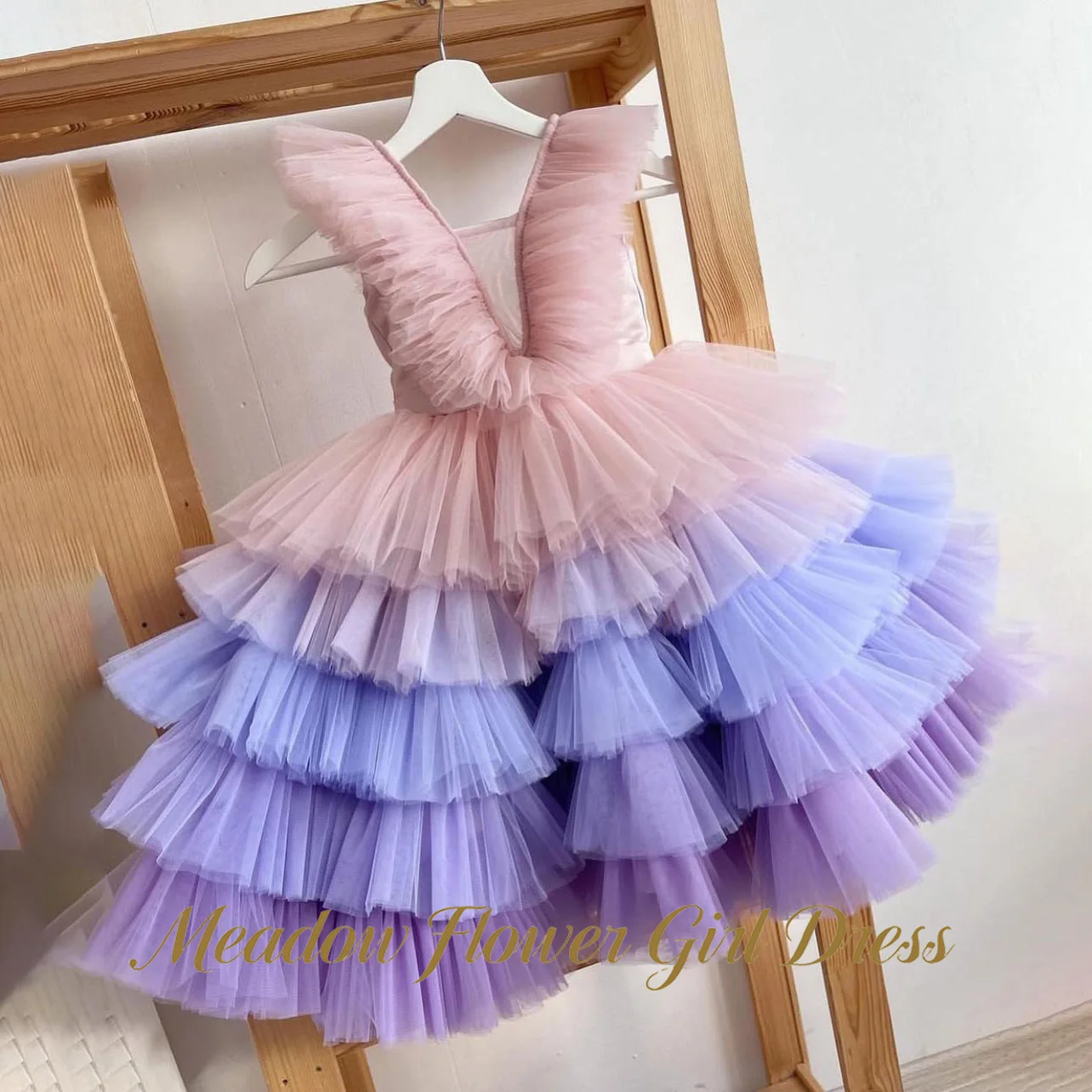 Meadow Deep V Neck First Communion Gown Ruffle Shoulder Straps Girls Princess Dress Candy Fairy Evening Party Dress for Girls
Meadow Deep V Neck First Communion Gown Ruffle Shoulder Straps Girls Princess Dress Candy Fairy Evening Party Dress for Girls