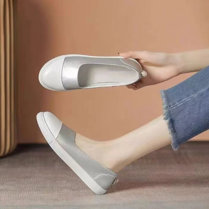 Ladies Genuine Leather White Flats Thick Bottom Platform Shoes Ins Style Versatile Comfy Non Slip Casual Driving Moccasins
Ladies Genuine Leather White Flats Thick Bottom Platform Shoes Ins Style Versatile Comfy Non Slip Casual Driving Moccasins