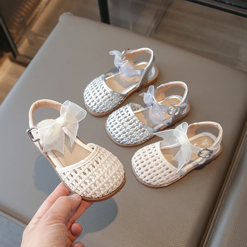 Chic Children's Sandals Summer New Elegant Girls Princess Shoes Woven Style Beach Causal Kids Flat Sandals Solid Color Versatile
Chic Children's Sandals Summer New Elegant Girls Princess Shoes Woven Style Beach Causal Kids Flat Sandals Solid Color Versatile