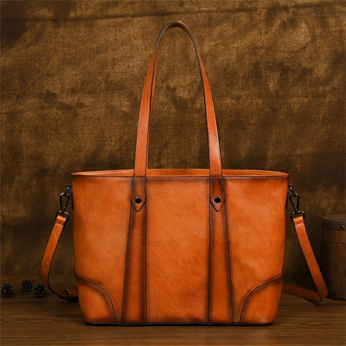 Ladies Large Genuine Leather Tote Bag - Vintage Real Cow Leather Handbag withLayer Cowhide Shoulder Bag Design
Ladies Large Genuine Leather Tote Bag - Vintage Real Cow Leather Handbag withLayer Cowhide Shoulder Bag Design