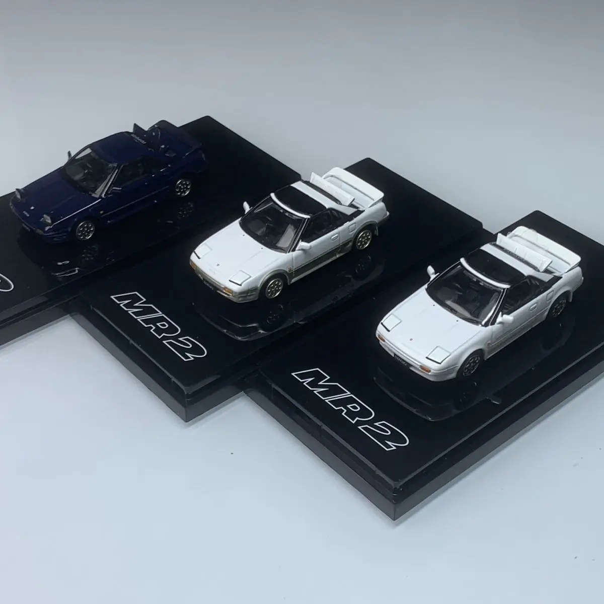 Литая под давлением хобби Япония масштаб 1:64 Toyota MR2 модель автомобиля из сплава Коллекционная игрушка в подарок сувенир дисплей орнамент
Литая под давлением хобби Япония масштаб 1:64 Toyota MR2 модель автомобиля из сплава Коллекционная игрушка в подарок сувенир дисплей орнамент