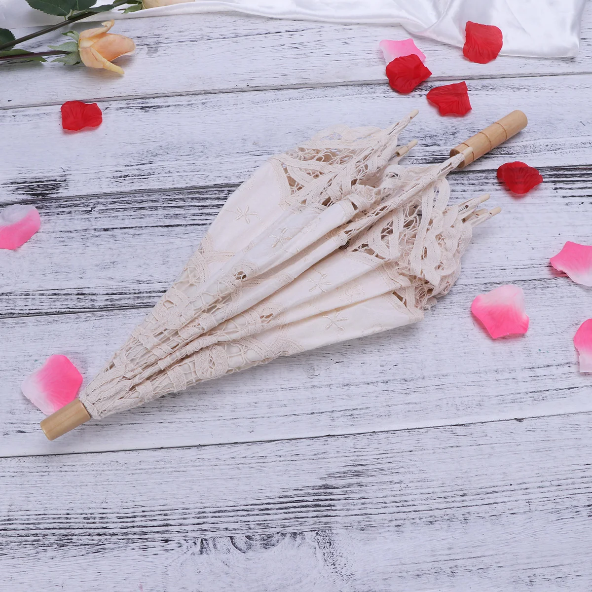 Lace Umbrella Classical Craft Not Rainproof Photography Prop H made Cotton Flower Girl Decor Traditional Style
Lace Umbrella Classical Craft Not Rainproof Photography Prop H made Cotton Flower Girl Decor Traditional Style