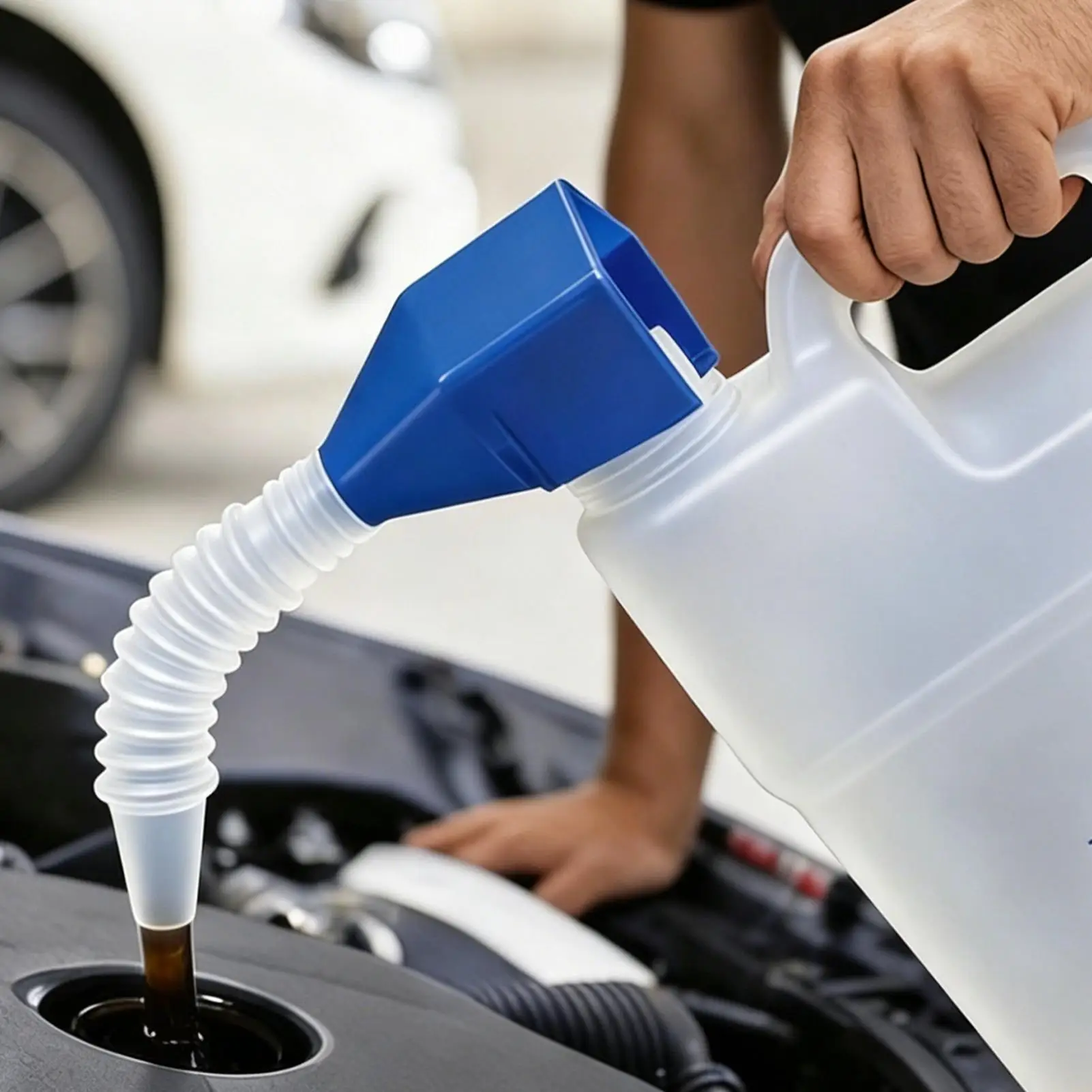 Automotive oil filler Funnel Motorcycle Oil Pouring Telescopic Hose Anti-static Oil Filler for Motorcycle Truck Engine Fluid
Automotive oil filler Funnel Motorcycle Oil Pouring Telescopic Hose Anti-static Oil Filler for Motorcycle Truck Engine Fluid