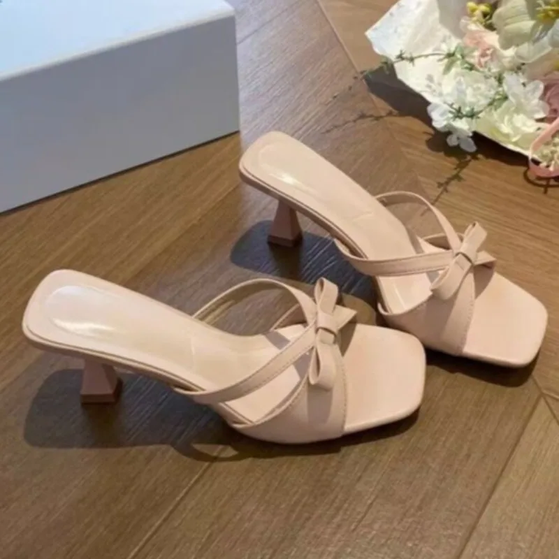 French Butterfly Condensation Toe Slim Heel Sandals for Women's Summer New Style Temperament High Heels
French Butterfly Condensation Toe Slim Heel Sandals for Women's Summer New Style Temperament High Heels