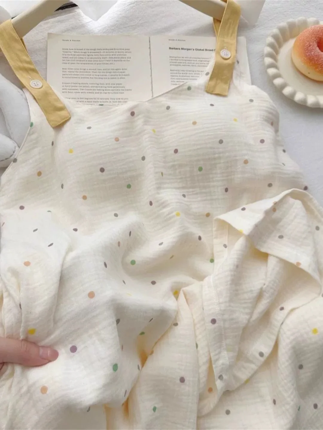 New Summer Polka Dot Sleep Dress with Built-in Bra Pad Comfortable Home Gown Can Be Worn outside Gentlewomen's Dress
New Summer Polka Dot Sleep Dress with Built-in Bra Pad Comfortable Home Gown Can Be Worn outside Gentlewomen's Dress