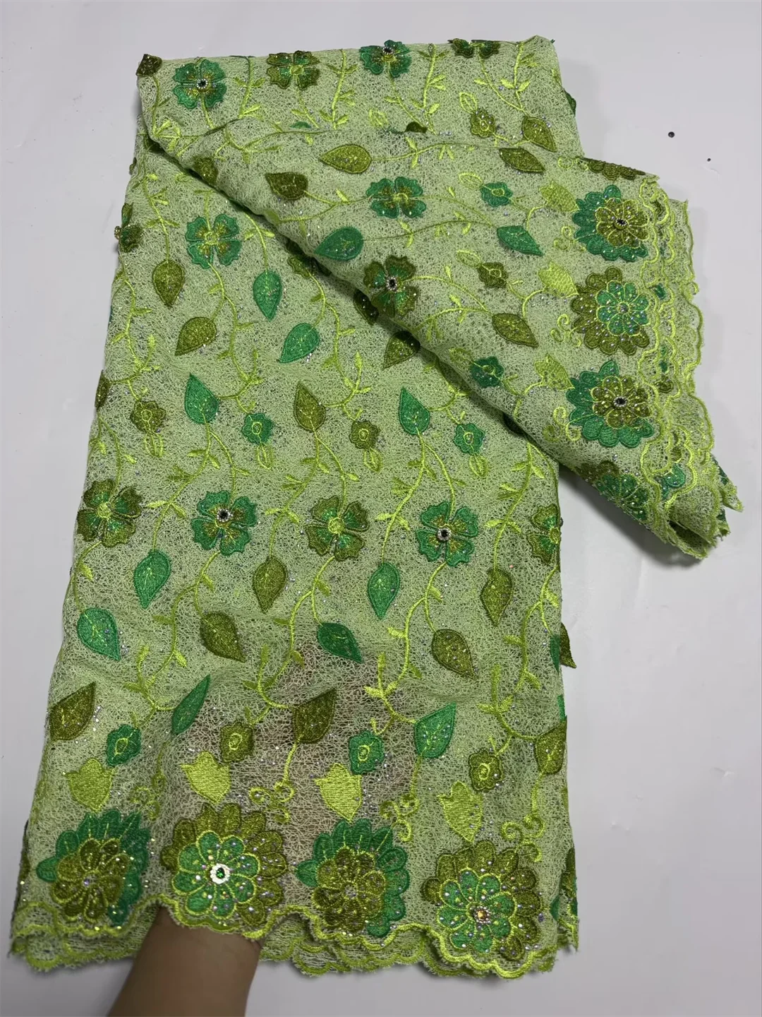 African Nigerian Embroidery Lace Fabric,Velvet,Women,Wedding Dress,Tulle,Cotton Fabrics By The Meter,High Quality,2026,5 Yards
African Nigerian Embroidery Lace Fabric,Velvet,Women,Wedding Dress,Tulle,Cotton Fabrics By The Meter,High Quality,2026,5 Yards