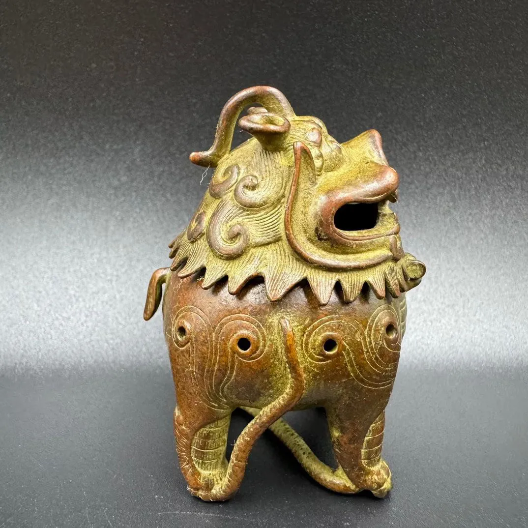 Vintage Pure Brass Unicorn Auspicious Beast Incense Burner Guanyin Lion Inkstone Brush Rest Brazier Retro Nostalgic Practical Co
Vintage Pure Brass Unicorn Auspicious Beast Incense Burner Guanyin Lion Inkstone Brush Rest Brazier Retro Nostalgic Practical Co