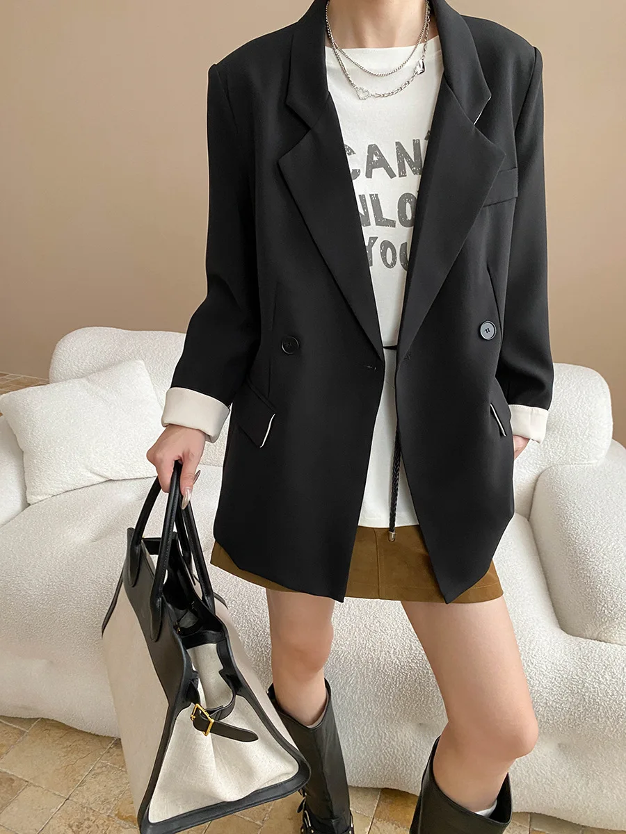 2025 модная осенняя новая женская куртка с длинными рукавами и лацканами, контрастные манжеты, темпераментный повседневный пиджак
2025 модная осенняя новая женская куртка с длинными рукавами и лацканами, контрастные манжеты, темпераментный повседневный пиджак