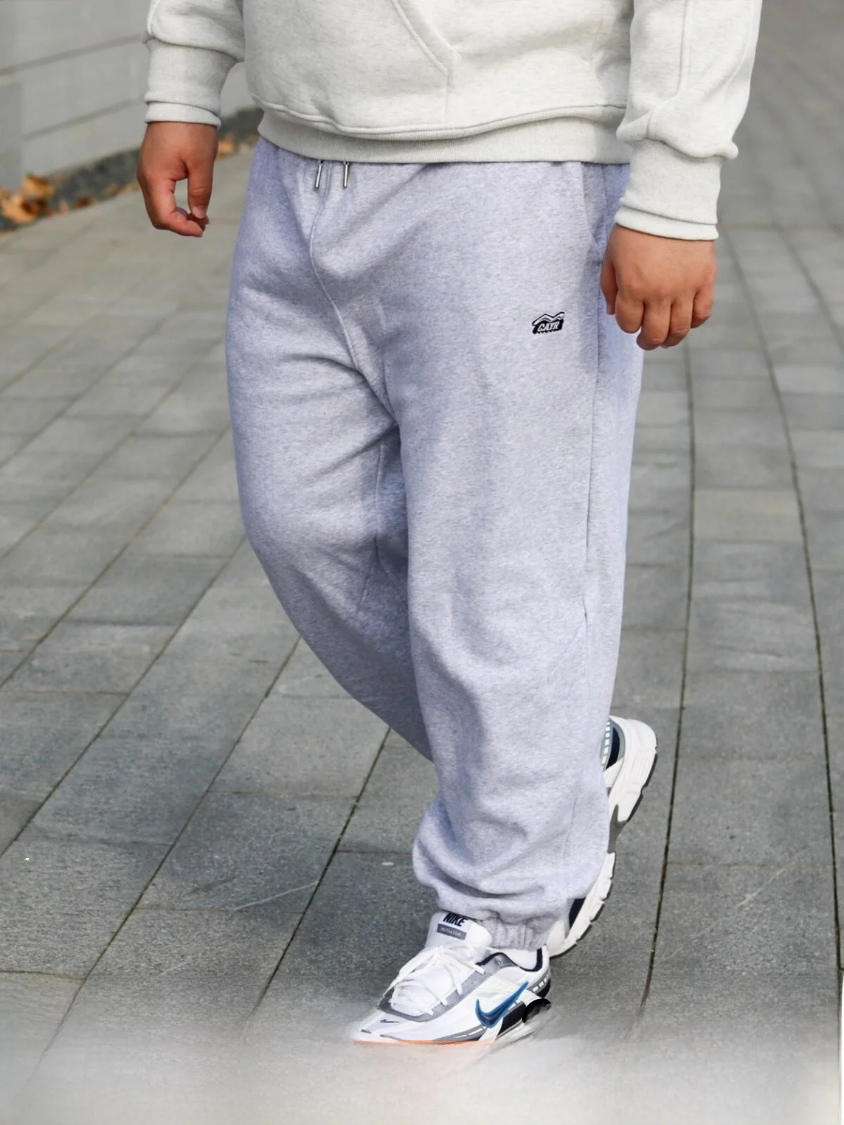 TRCE Winter Thickened Fleece Lined Comfortable Bear Sport Long Pants Sweatpants Loose Fit Youth Fashion Winter Collection
TRCE Winter Thickened Fleece Lined Comfortable Bear Sport Long Pants Sweatpants Loose Fit Youth Fashion Winter Collection