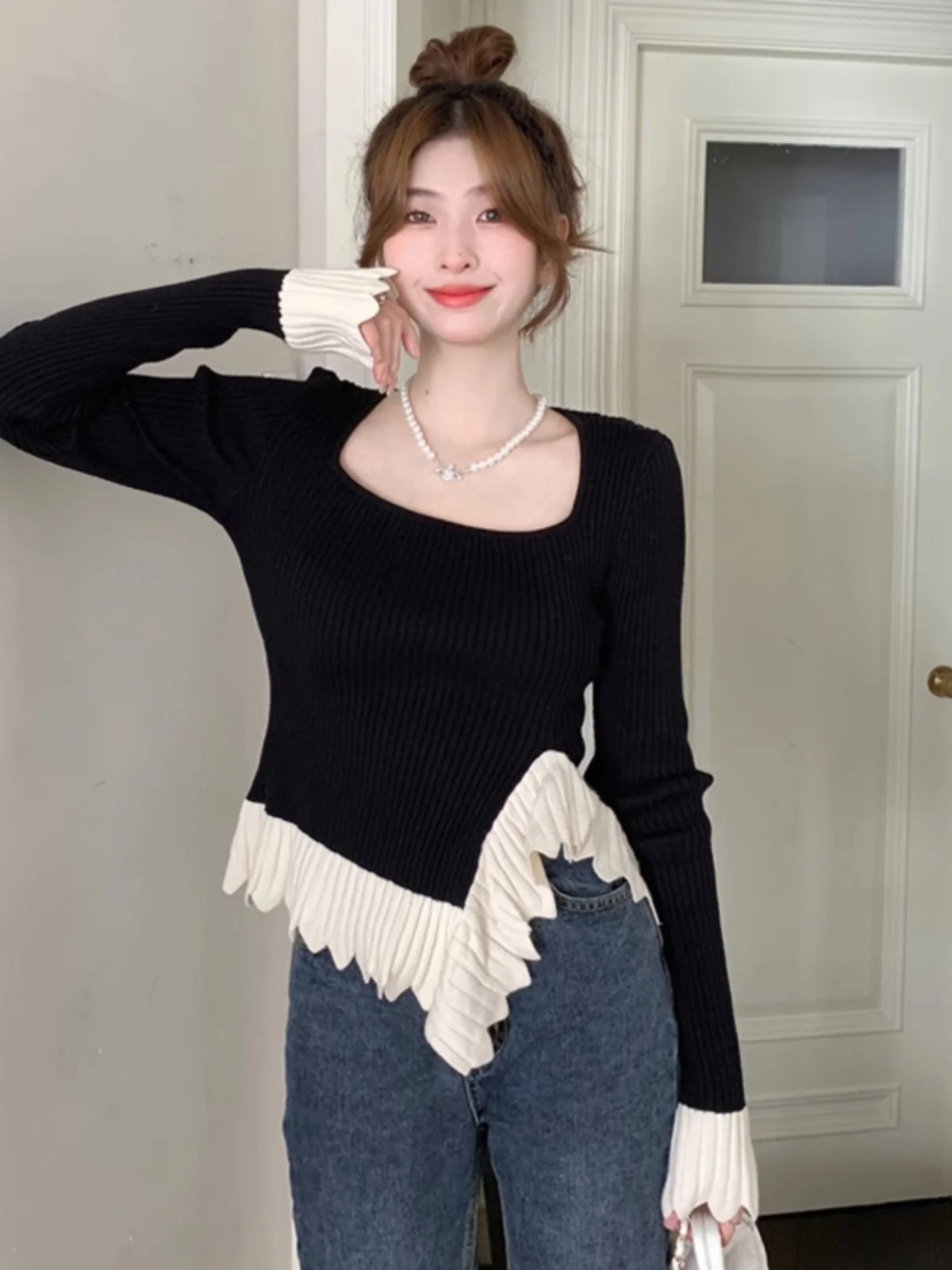 Square Collar Knitted Base Layer Shirt Women's Inner Wear Spring Autumn New Style Winter Bell Sleeve Elegance Knitwear Top
Square Collar Knitted Base Layer Shirt Women's Inner Wear Spring Autumn New Style Winter Bell Sleeve Elegance Knitwear Top