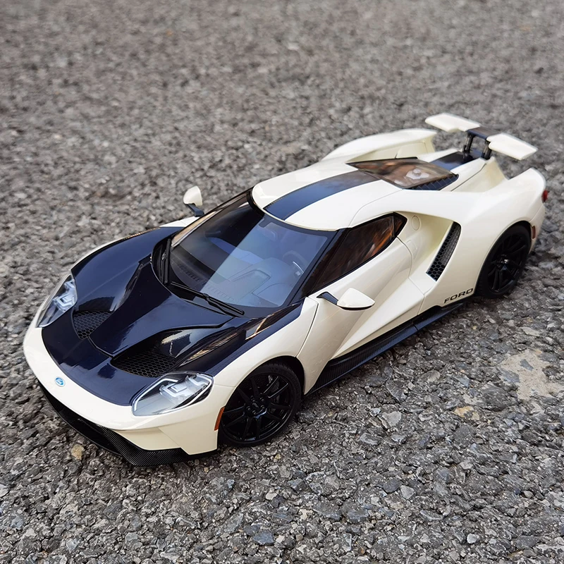 AUTOart 1:18 FORD GT FORD HERITAGE EDITION Car Model Collection Gift to Friends and Family Holiday Gift Collection
AUTOart 1:18 FORD GT FORD HERITAGE EDITION Car Model Collection Gift to Friends and Family Holiday Gift Collection