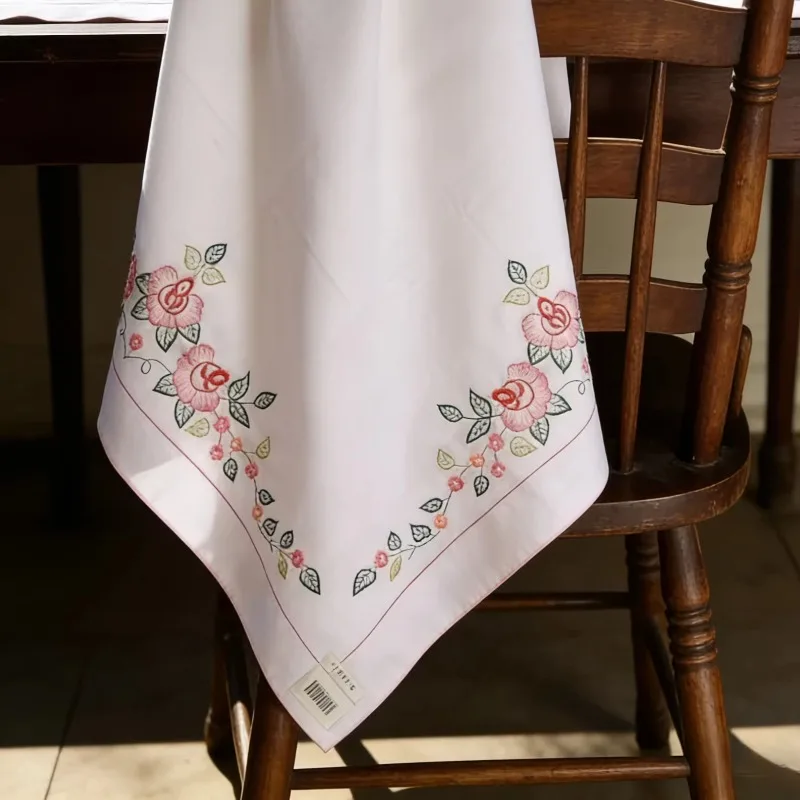 1PC 83X83cm Hand Push Embroidered Polyester Cotton Fabric Universal Cover 83cm French Retro Small Coffee Table Cover
1PC 83X83cm Hand Push Embroidered Polyester Cotton Fabric Universal Cover 83cm French Retro Small Coffee Table Cover