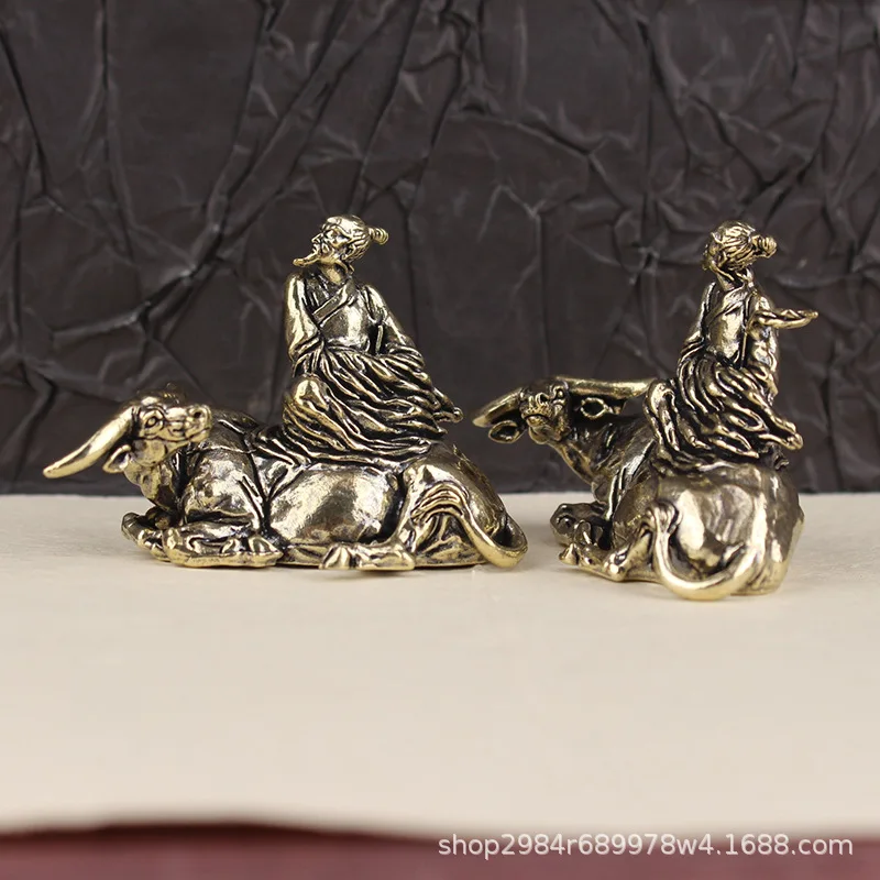 Brass Figure of Laozi Riding a Bull Home Decor Craft Tao Te Ching Laozi Office Decoration Antique Copperware
Brass Figure of Laozi Riding a Bull Home Decor Craft Tao Te Ching Laozi Office Decoration Antique Copperware