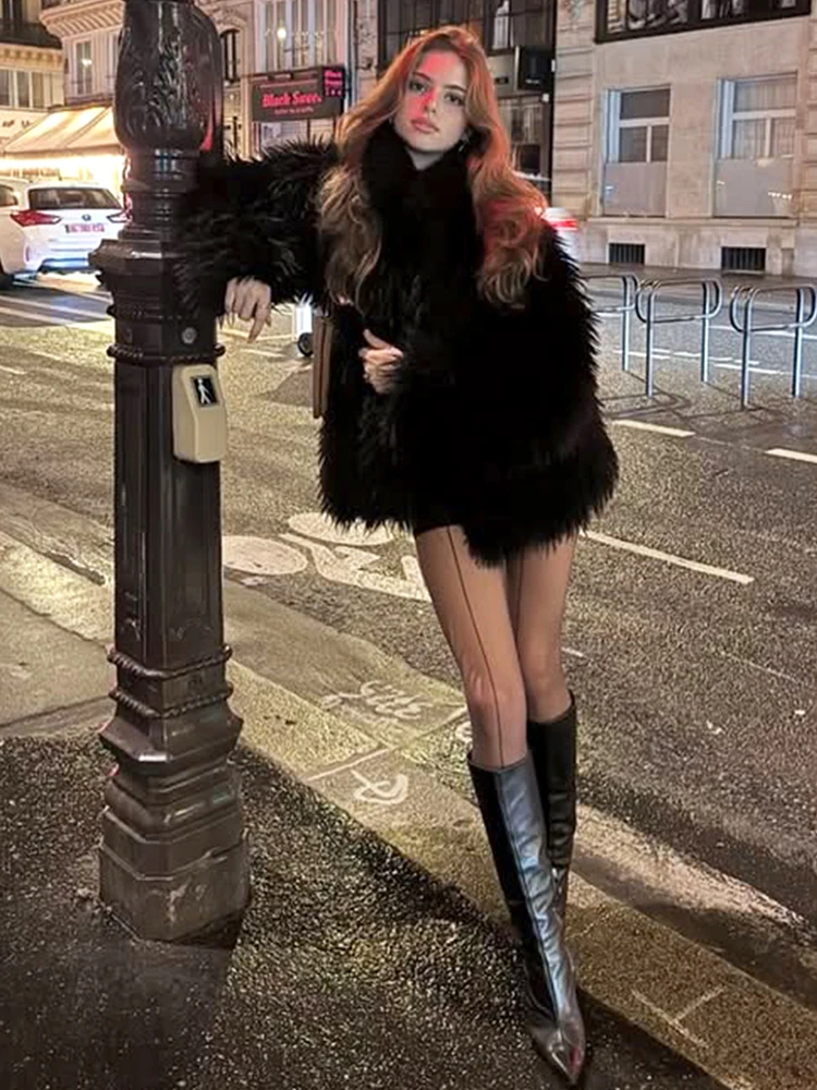 Cutenew Sexy Christmas Furry Jacket Women Winter Chic Trend Zip Turtleneck Full Sleeve Elegant Street Simple Wild Warm Outwear
Cutenew Sexy Christmas Furry Jacket Women Winter Chic Trend Zip Turtleneck Full Sleeve Elegant Street Simple Wild Warm Outwear