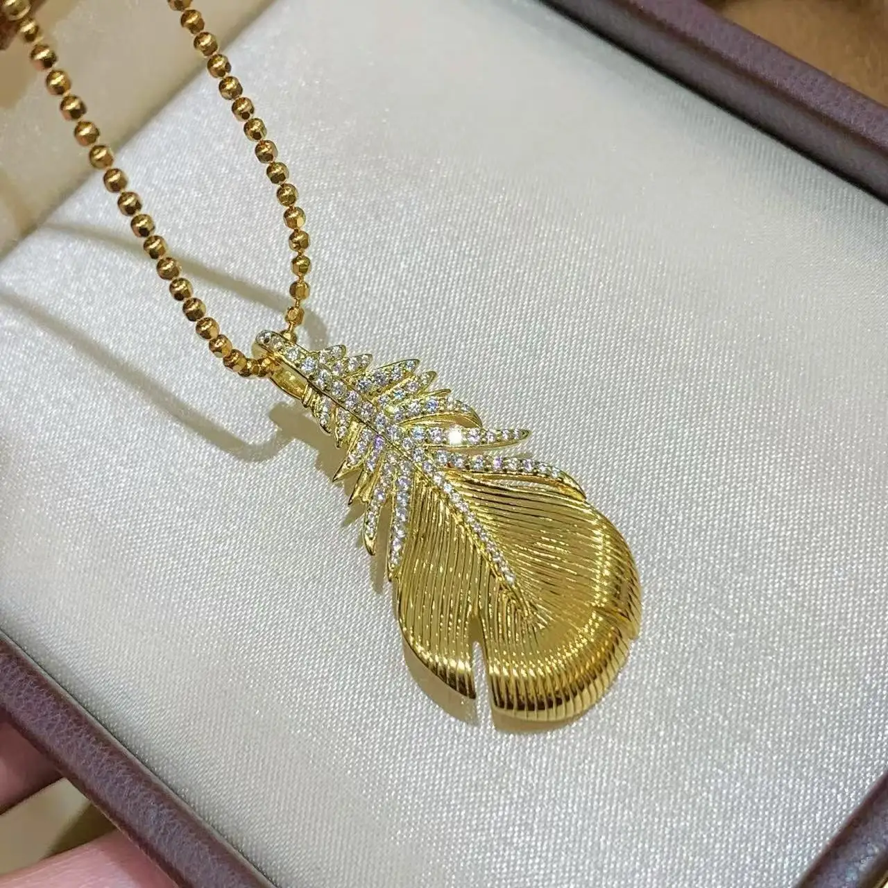 Bucci Craft Ретро 925, серебряный кулон с перьями Ригато, муассанит, шлейф, свитер, цепочка, ожерелье, роскошные золотые украшения, бесплатная доставка 
Bucci Craft Ретро 925, серебряный кулон с перьями Ригато, муассанит, шлейф, свитер, цепочка, ожерелье, роскошные золотые украшения, бесплатная доставка