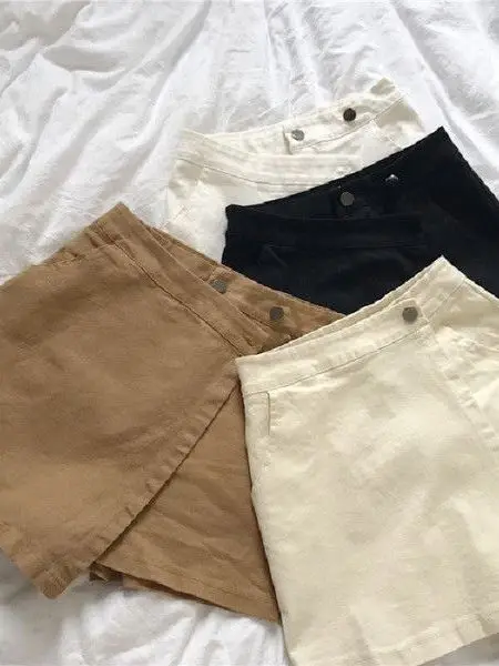 New Chic High Waist A-Line Shorts Casual Pure Color Women's Fashionable Versatile Pants Skirt Korean Style Commute Wind
New Chic High Waist A-Line Shorts Casual Pure Color Women's Fashionable Versatile Pants Skirt Korean Style Commute Wind