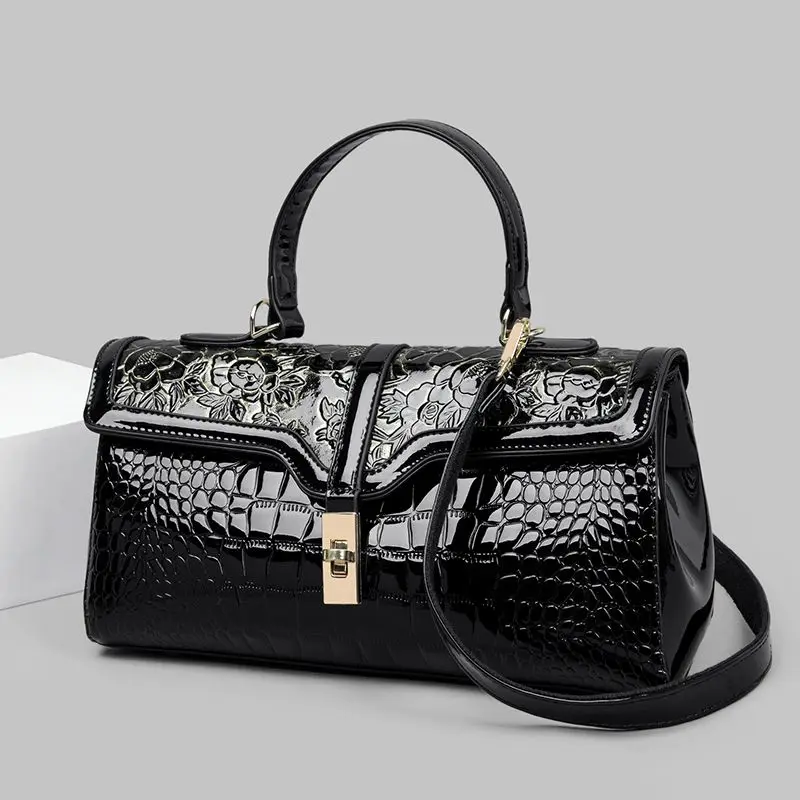 Crocodile Pattern Middle-aged Mother Bag New Fashion High-end Shoulder Crossbody Handbag Women's Exquisite Simple Casual Fashion
Crocodile Pattern Middle-aged Mother Bag New Fashion High-end Shoulder Crossbody Handbag Women's Exquisite Simple Casual Fashion