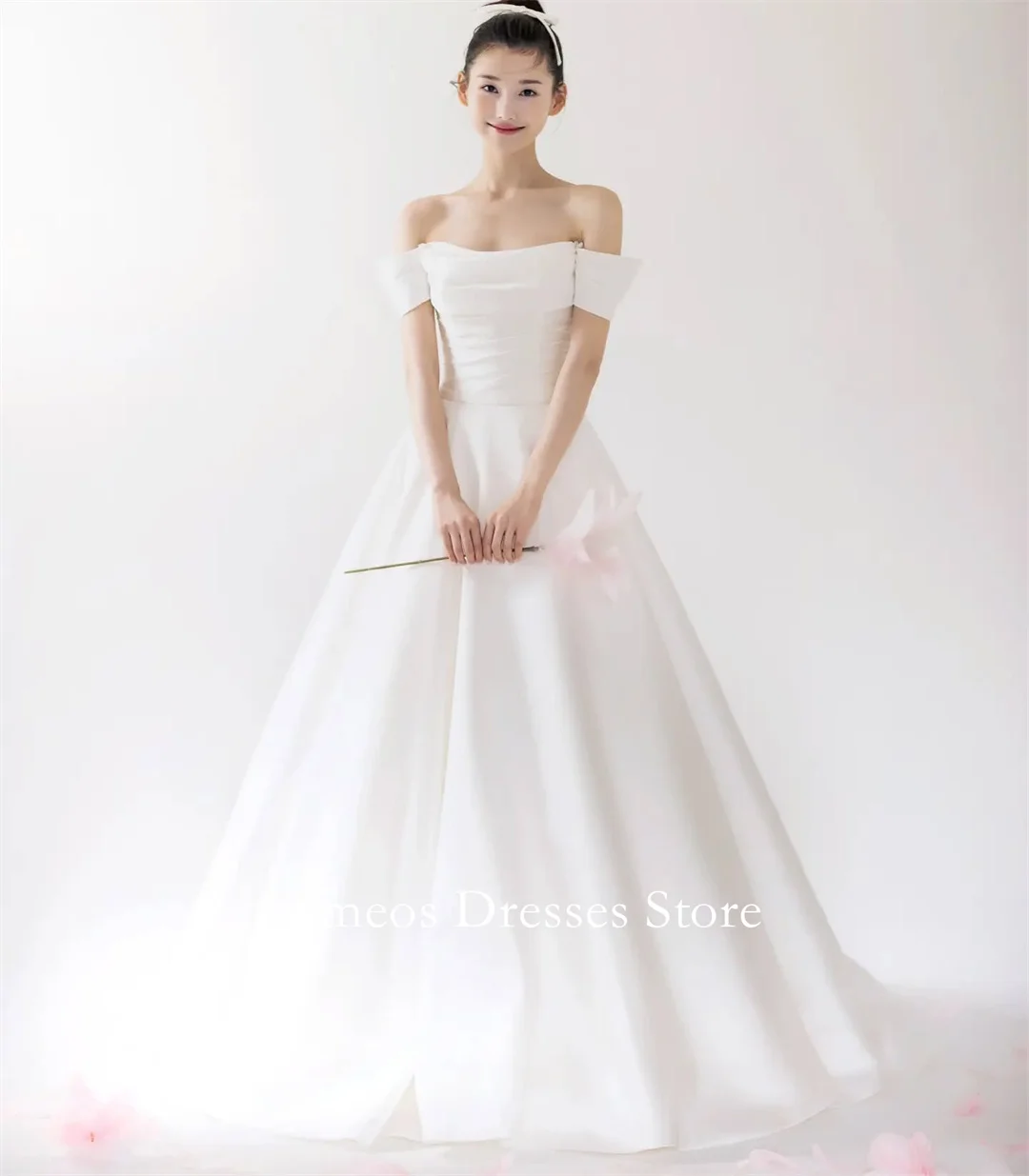 SONDR Customized Off the Shoulder Organza Ivory Wedding Dresses A-Line Sweep Train Korea Brides Gowns Women Bridal Dresses
SONDR Customized Off the Shoulder Organza Ivory Wedding Dresses A-Line Sweep Train Korea Brides Gowns Women Bridal Dresses