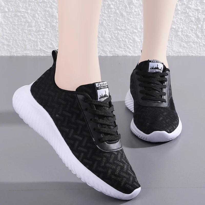 Lightweight Mesh Breathable Running Shoes Women Flying Weave New Style Casual Sneakers Ladies Soft Non-Slip Sports Jogging Shoes
Lightweight Mesh Breathable Running Shoes Women Flying Weave New Style Casual Sneakers Ladies Soft Non-Slip Sports Jogging Shoes