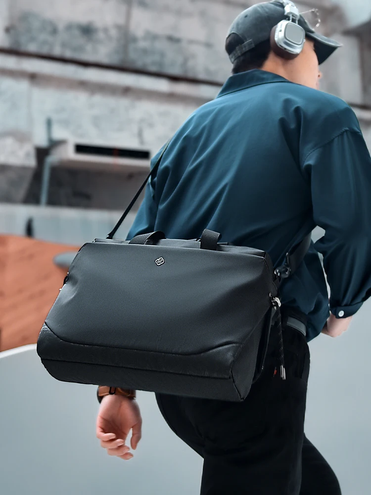 High-End Men's Large Capaci oulder Bag 6-Inch Cuter Bag Busin Commuter Casual Handbag Crossbody Bag
High-End Men's Large Capaci oulder Bag 6-Inch Cuter Bag Busin Commuter Casual Handbag Crossbody Bag