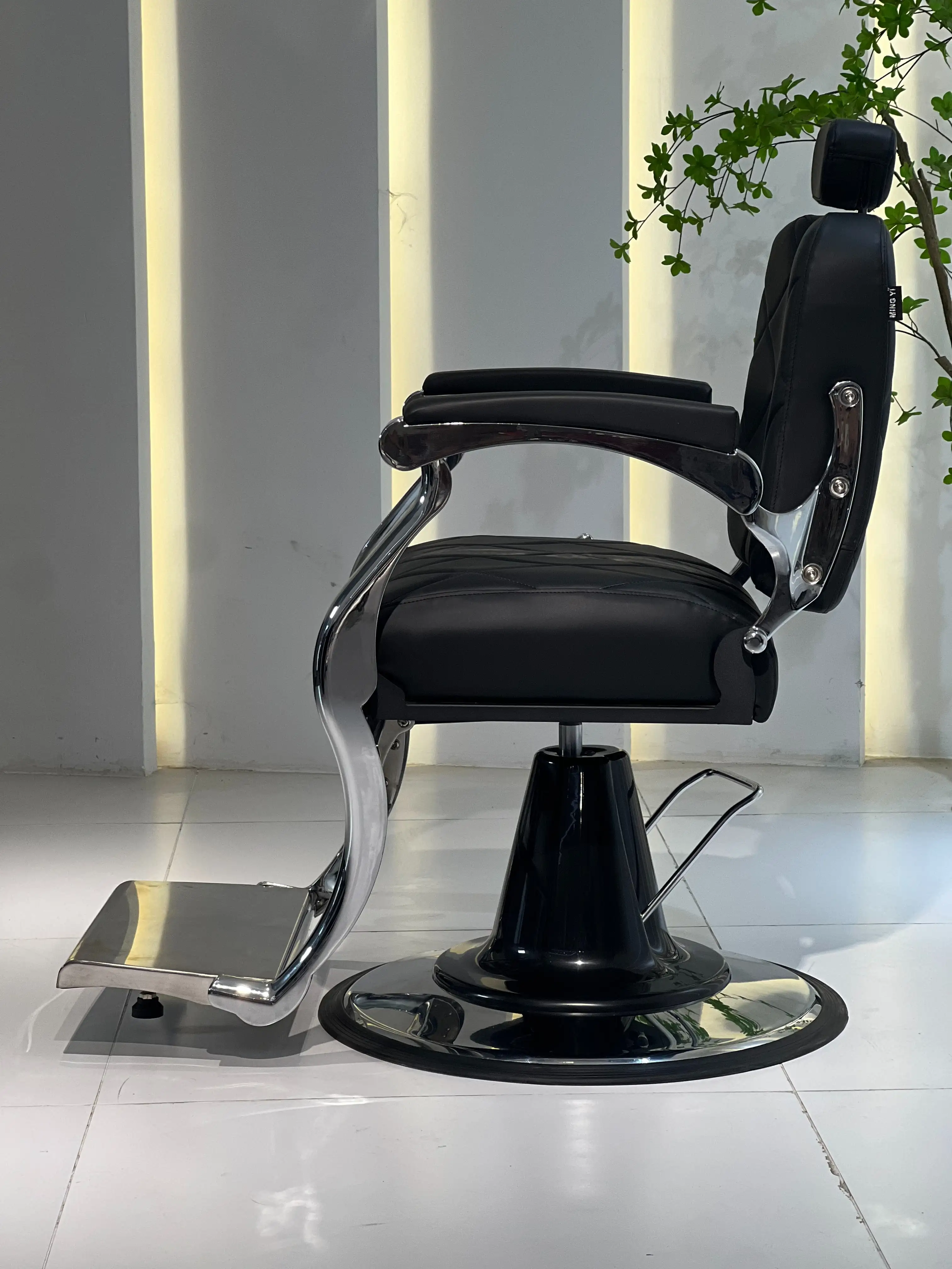 Commercial styling barbershop barber chair
Commercial styling barbershop barber chair