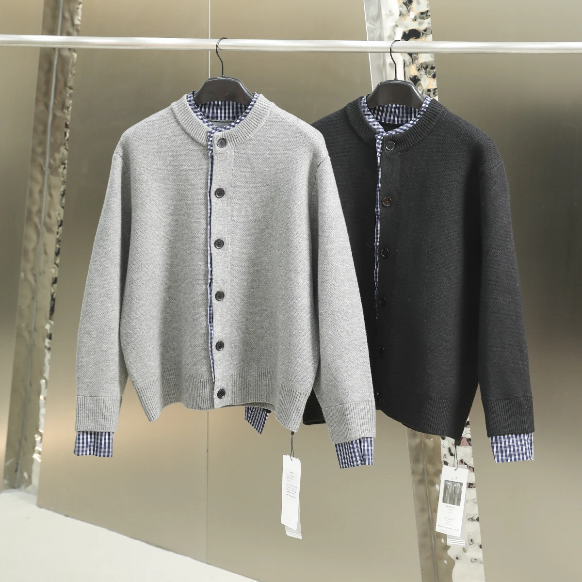 Ретро-кардиган-свитер вязаный для мужчин, в стиле кэжуал, для пар, с длинными рукавами, круглым вырезом, теплый, из полиэфирного волокна
Ретро-кардиган-свитер вязаный для мужчин, в стиле кэжуал, для пар, с длинными рукавами, круглым вырезом, теплый, из полиэфирного волокна