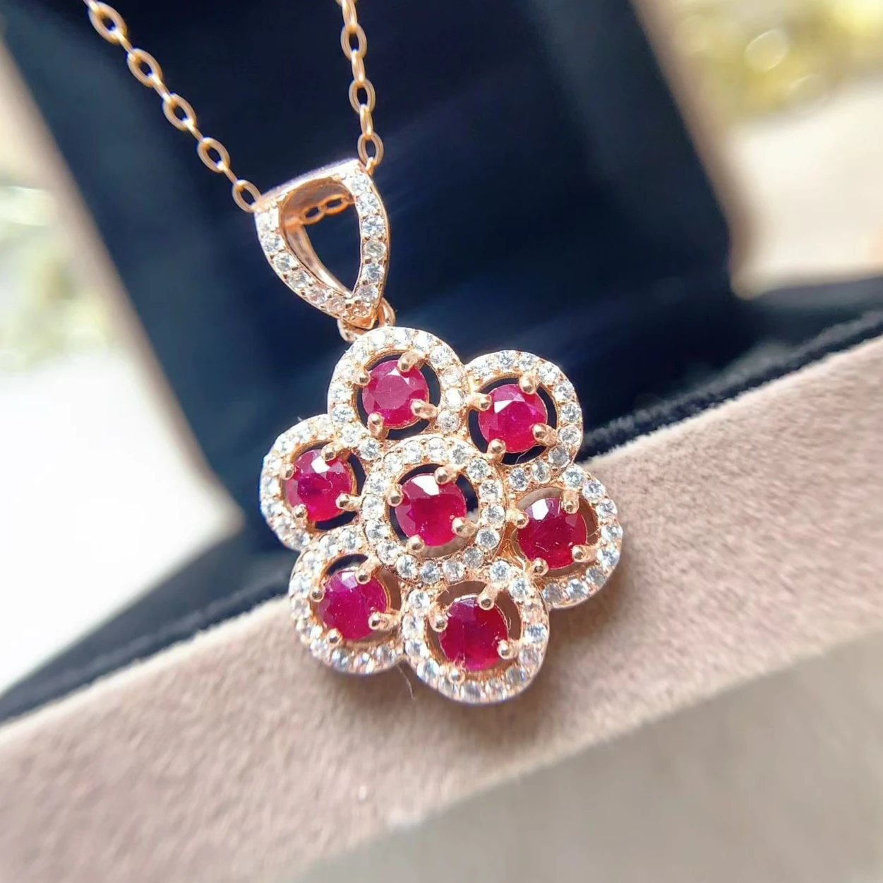 Elegant 925 Silver Pendant 3mm 0.7ct Natural Ruby Pendant with Certificate 18K Gold Plated Silver Ruby Fine Jewelry
Elegant 925 Silver Pendant 3mm 0.7ct Natural Ruby Pendant with Certificate 18K Gold Plated Silver Ruby Fine Jewelry