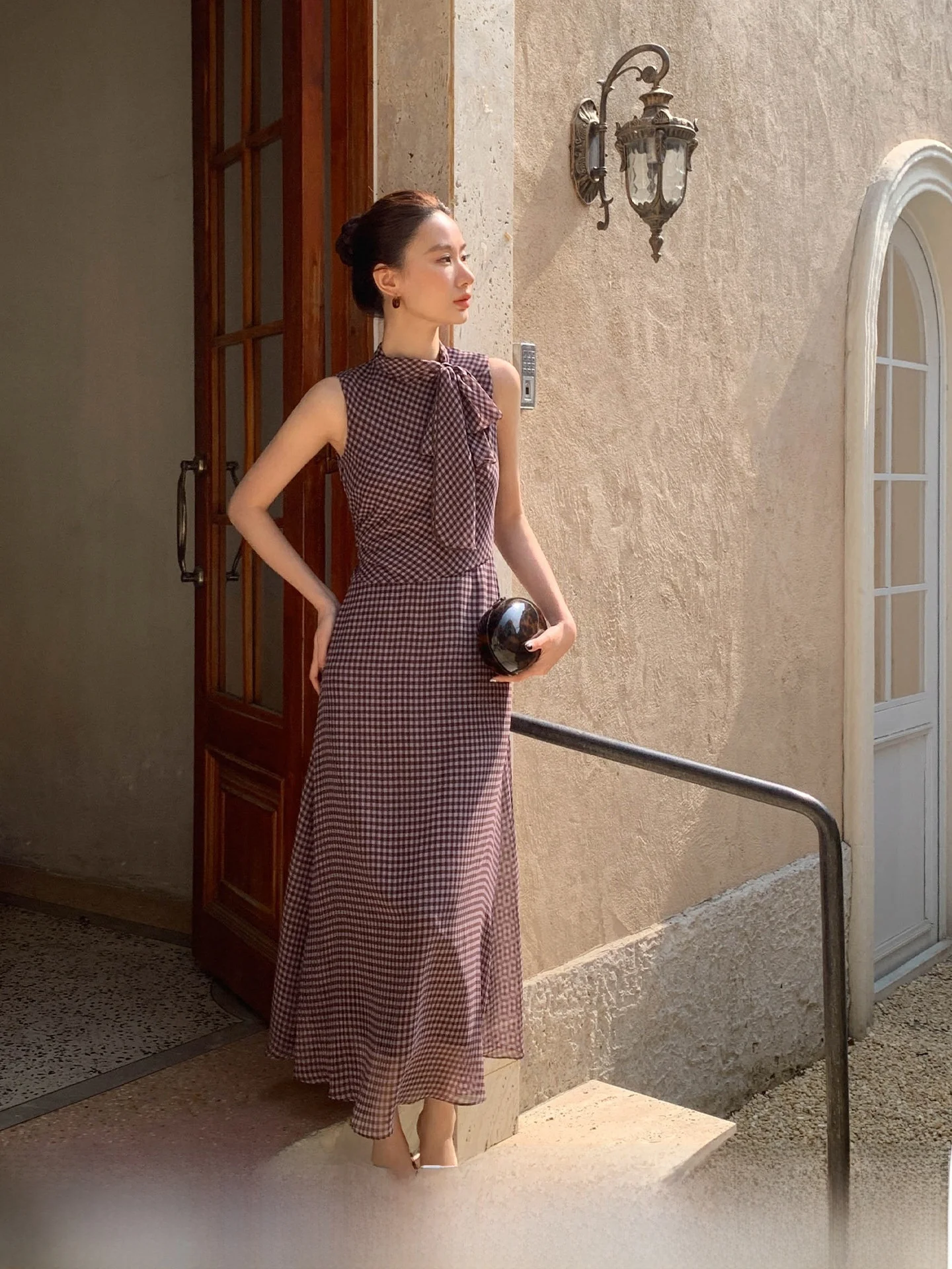 XXNING Plaid Gored A-Line Long Dress Women's New 2026 Waist-Cinching High-Waisted Polyester Fiber Sleeveless City Commute
XXNING Plaid Gored A-Line Long Dress Women's New 2026 Waist-Cinching High-Waisted Polyester Fiber Sleeveless City Commute