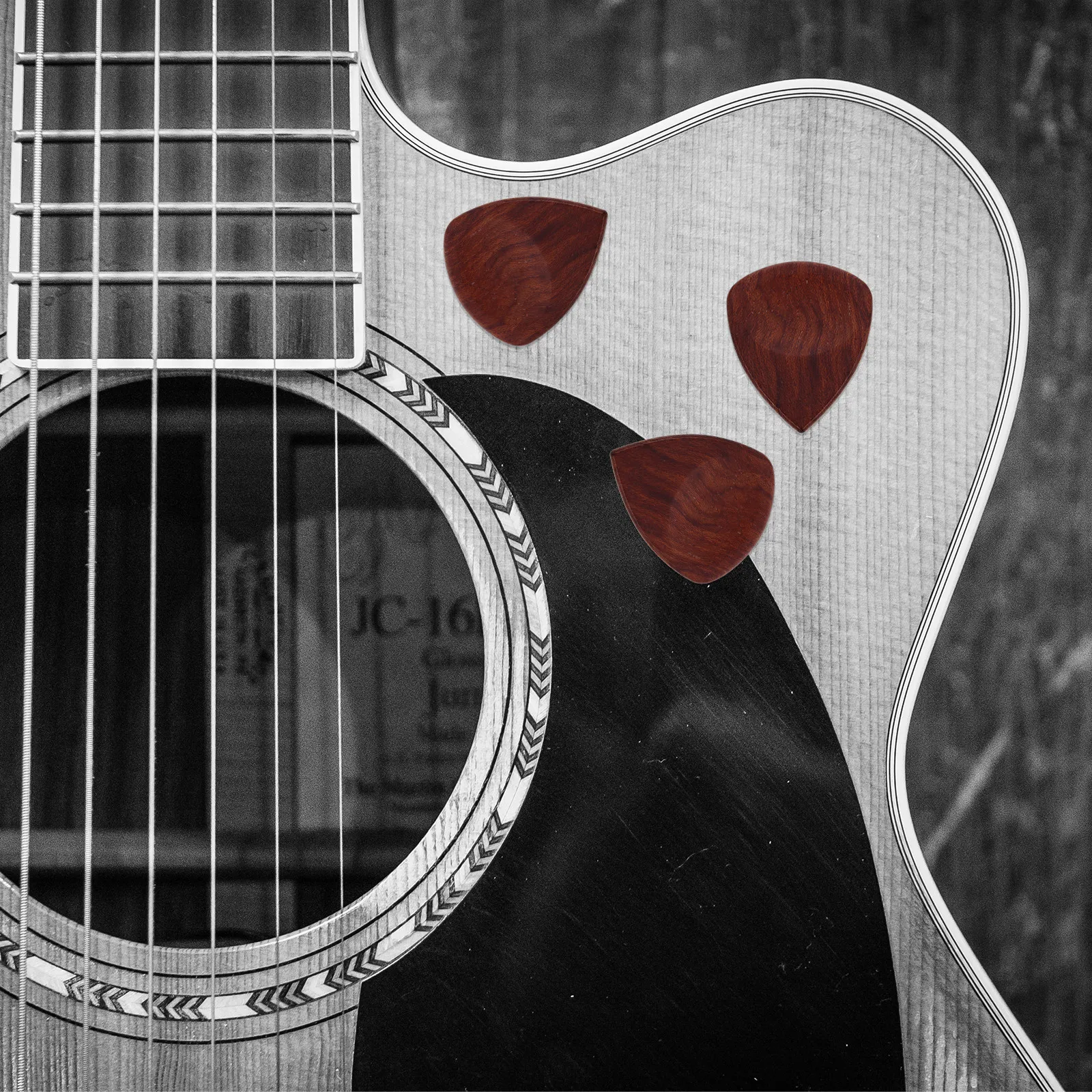 Набор из 1 премиального медиатора для гитары из натурального дерева с гладкими краями, легкий, портативный, с деревянным футляром для хранения
Набор из 1 премиального медиатора для гитары из натурального дерева с гладкими краями, легкий, портативный, с деревянным футляром для хранения