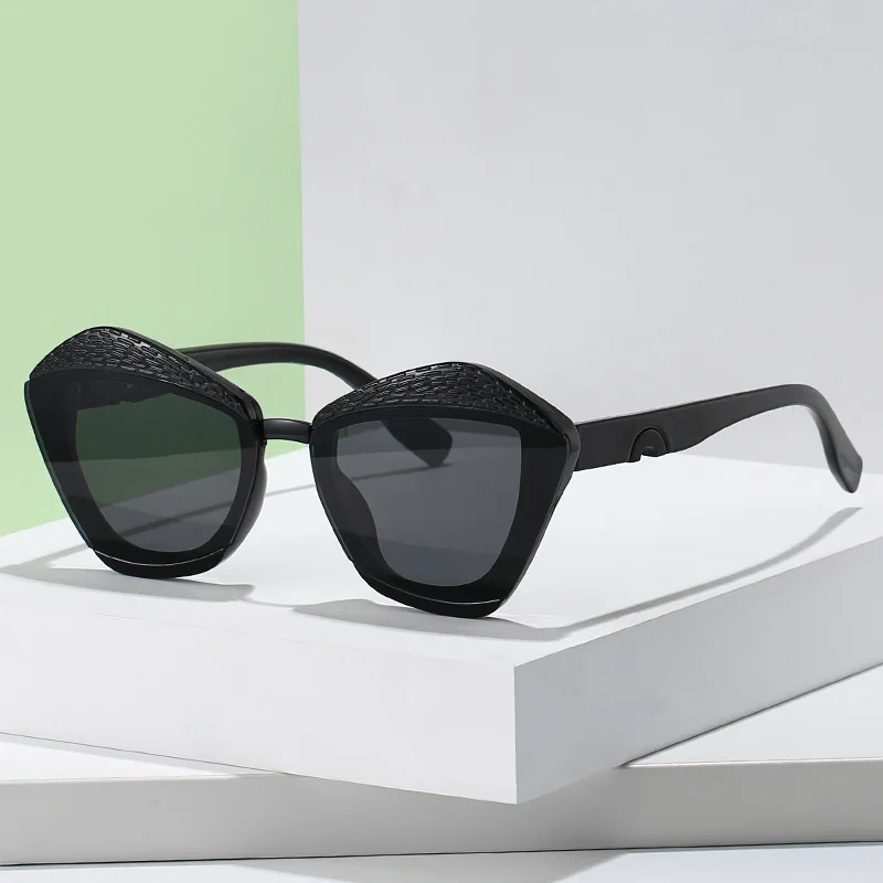 Unique Butterfly-Frame Sunglasses Fashionable and Versatile Ladies' Stylish Eyewear Shades UV400 Brand Designer Travel Eyewear
Unique Butterfly-Frame Sunglasses Fashionable and Versatile Ladies' Stylish Eyewear Shades UV400 Brand Designer Travel Eyewear