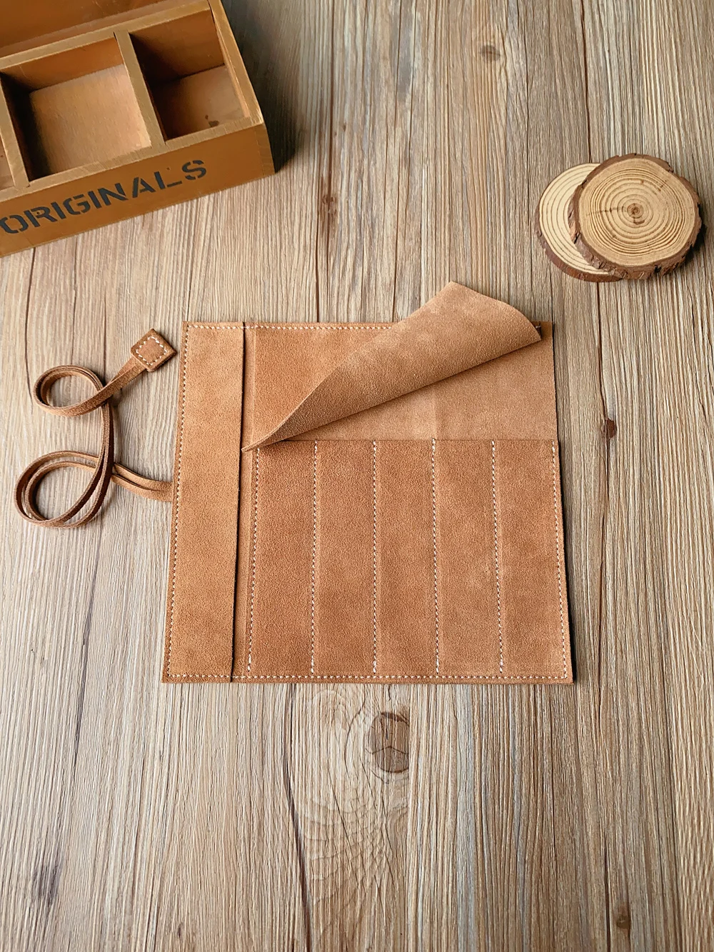 Handmade Large Capaci Needlework Bag Genuine Leather Crochet Tool Pouch Small DIY Sweater Needle Steel Needle Roll Bag
Handmade Large Capaci Needlework Bag Genuine Leather Crochet Tool Pouch Small DIY Sweater Needle Steel Needle Roll Bag