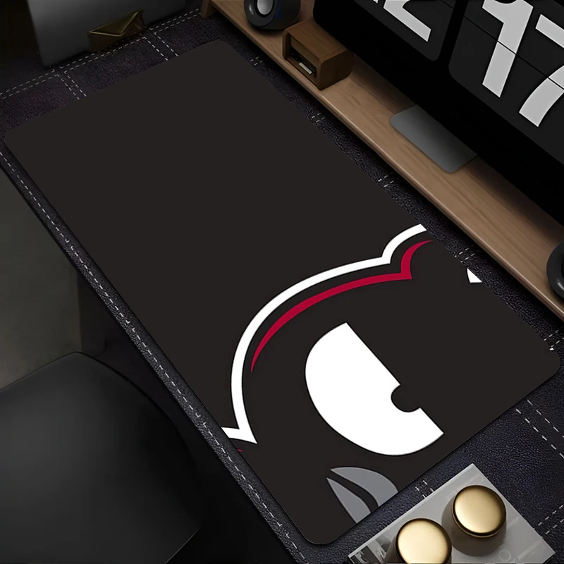 Коврик для мыши 1 шт., настольный коврик для игровой клавиатуры с прошитыми краями и нескользящей резиновой основой, расширенный коврик для мыши Bad B-badtz M-maru
Коврик для мыши 1 шт., настольный коврик для игровой клавиатуры с прошитыми краями и нескользящей резиновой основой, расширенный коврик для мыши Bad B-badtz M-maru