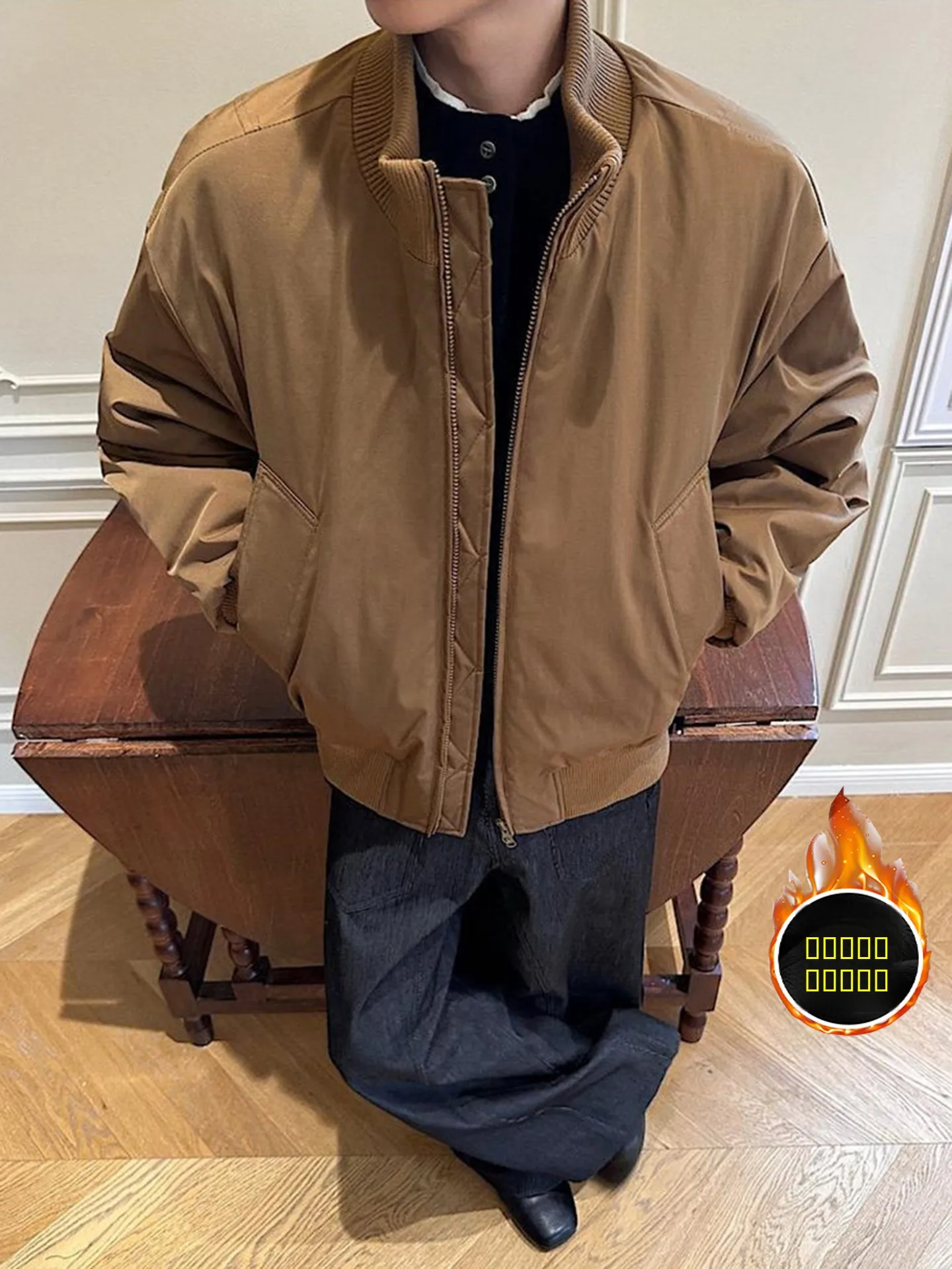 Коричневая утепленная куртка-бомбер из хлопка для мужчин, зимняя, ветрозащитная, в американском стиле, с воротником-стойкой, повседневная
Коричневая утепленная куртка-бомбер из хлопка для мужчин, зимняя, ветрозащитная, в американском стиле, с воротником-стойкой, повседневная