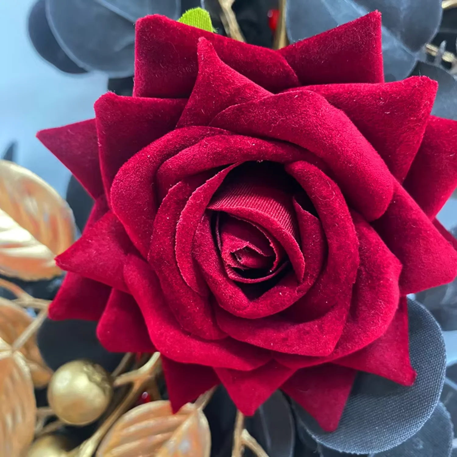 Halloween Decor Wreath Black Leave with Rose Skull for Front Door Small Hanging Indoor Outdoor Party Leis
Halloween Decor Wreath Black Leave with Rose Skull for Front Door Small Hanging Indoor Outdoor Party Leis