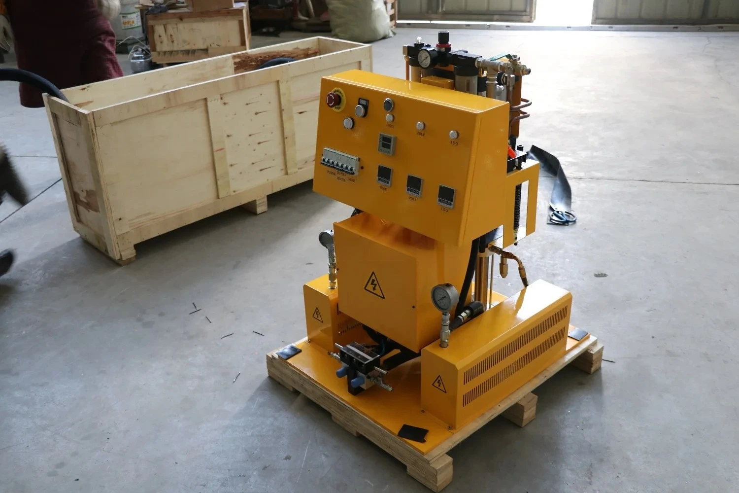 YG Customized PU Polyurethane Insulation Spray Foam Machine Use For Wall, Roof, Refrigerator, And Box, Pipe Insulation
YG Customized PU Polyurethane Insulation Spray Foam Machine Use For Wall, Roof, Refrigerator, And Box, Pipe Insulation