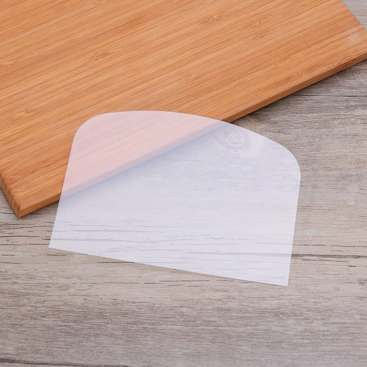 2Pcs Baking Plastic Cake Spatula Kitchen Baking Supplies Trapezoidal Shape Kitchen Tools Supplies Accessories
2Pcs Baking Plastic Cake Spatula Kitchen Baking Supplies Trapezoidal Shape Kitchen Tools Supplies Accessories