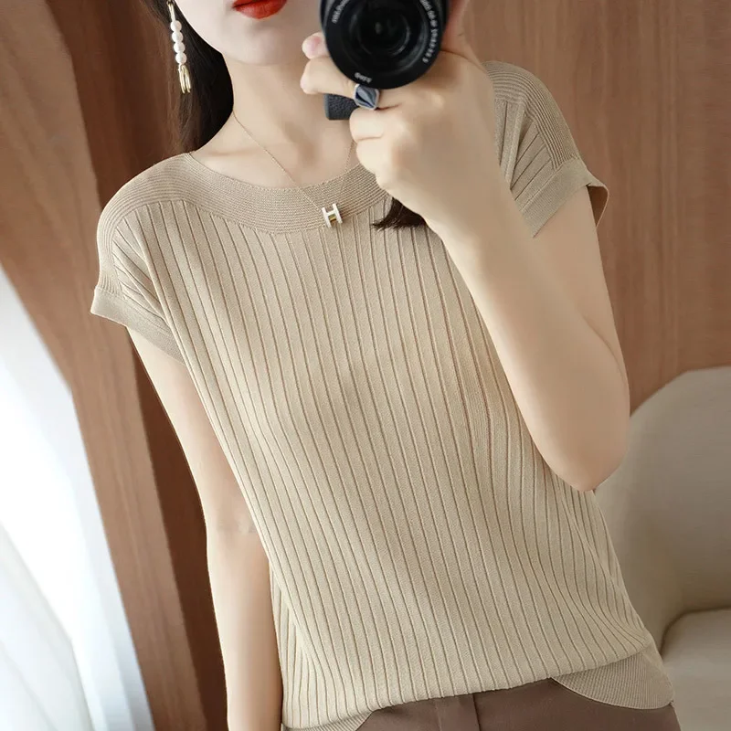 New Women's Clothing Elegant All-match Solid Color Ice Silk T-shirt 2024 Summer Female Korean Simplicity Loose Short Sleeve Tops
New Women's Clothing Elegant All-match Solid Color Ice Silk T-shirt 2024 Summer Female Korean Simplicity Loose Short Sleeve Tops